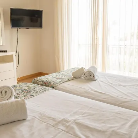 House F Sao Rafael - Free Wifi & Airco, Netflix Ready - 300m From The 別荘 *