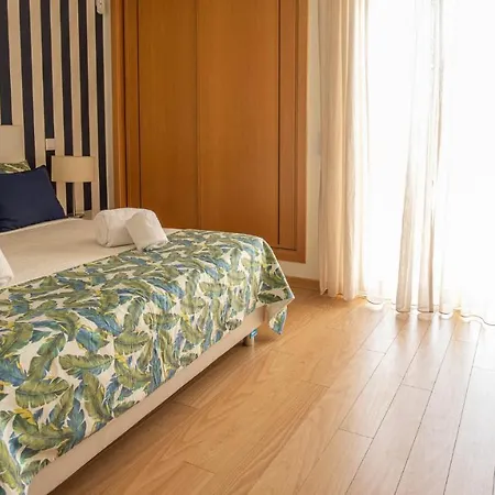 別荘 House F Sao Rafael - Free Wifi & Airco, Netflix Ready - 300m From The アルブフェイラ